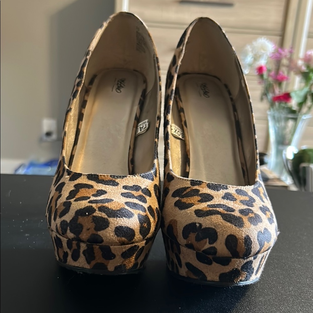 Mossimo Supply Co Brown and Black Platform Heels